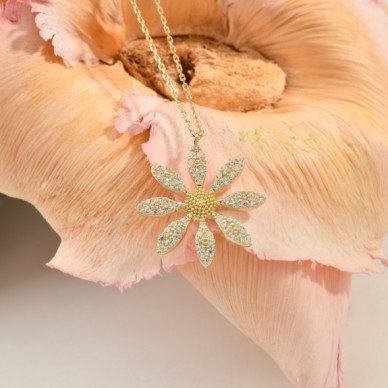 Estetik Çiçek 14K Altın Kolye