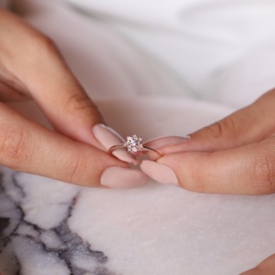 14K Altın Zarif Manolya Yüzük