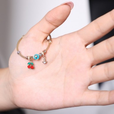 Kiraz ve Çapa Figürlü 14K Altın Çocuk Bileklik