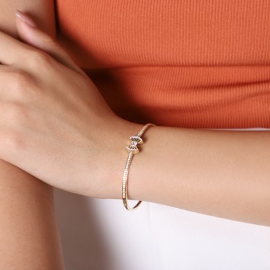 Fiyonk Figürlü 14K Altın Kelepçe